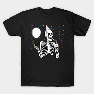 Skeleton party - this celebration is totally dead - phantom fiesta T-Shirt